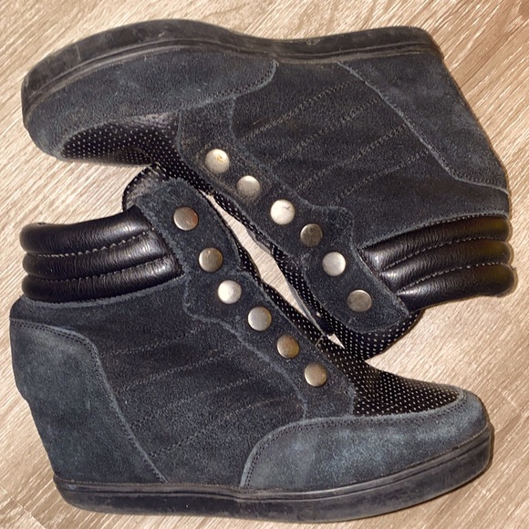 MIA button up wedge booties - Picture 2 of 4